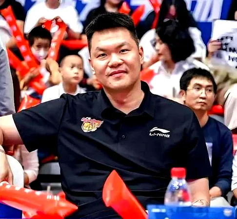 5月13日, 广东男篮爆冷出局！萨林杰低迷难挽败局